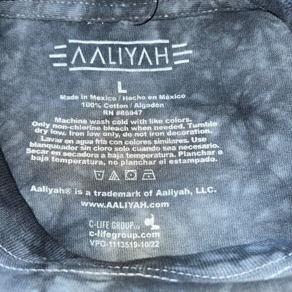 Aaliyah Womens Graphic Tie-Dye T-Shirt Princess Of R&B Blue Butterflies Large - Picture 4 of 5